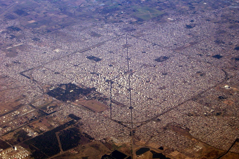 Scoprire La Plata: guida completa alla città argentina dei diagonali