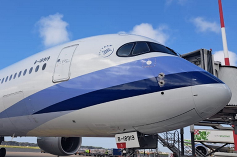 China Airlines apre il suo primo collegamento diretto con il Sud-Ovest degli Stati Uniti, aggiungendo Phoenix come settimo hub nordamericano. La nuova tratta, operata con Airbus A350-900, riduce significativamente i tempi di viaggio